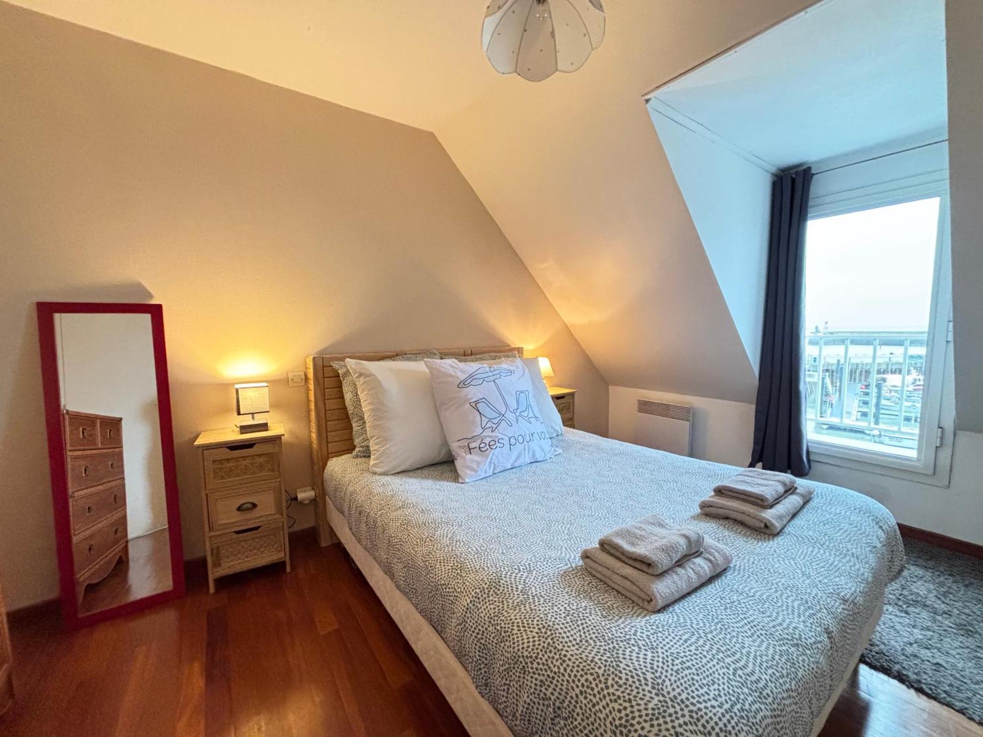 Cote Cottage Apt 3 Chambres Bien Equipee Vue Imprenable Sur Port Et Mer Etreham Exterior photo